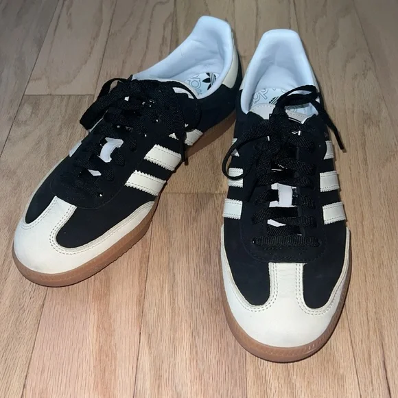 Sambas - Picture 2 of 8